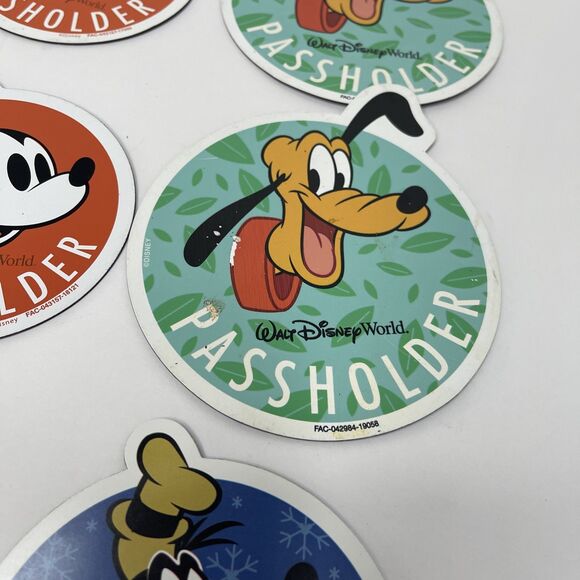 WDW Passholder Magnets LOT Of 8 Pluto Mickey Goofy Walt Disney World - Picture 5 of 5